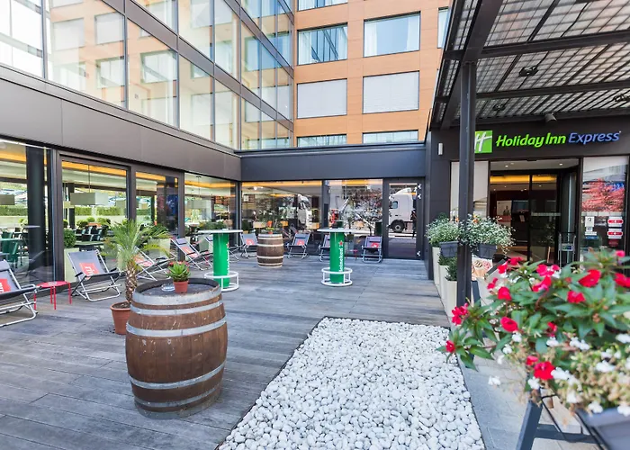 Holiday Inn Express Zuerich Airport By Ihg