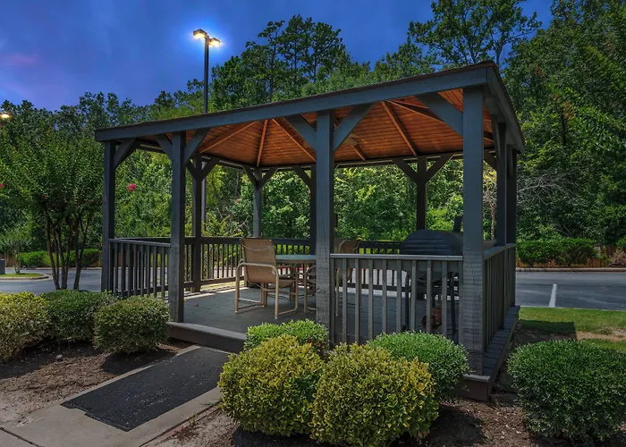 Holiday Inn Express & Suites Maumelle By Ihg
