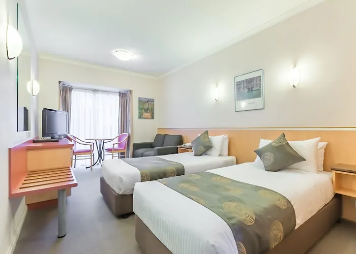 The Waverley International Hotel