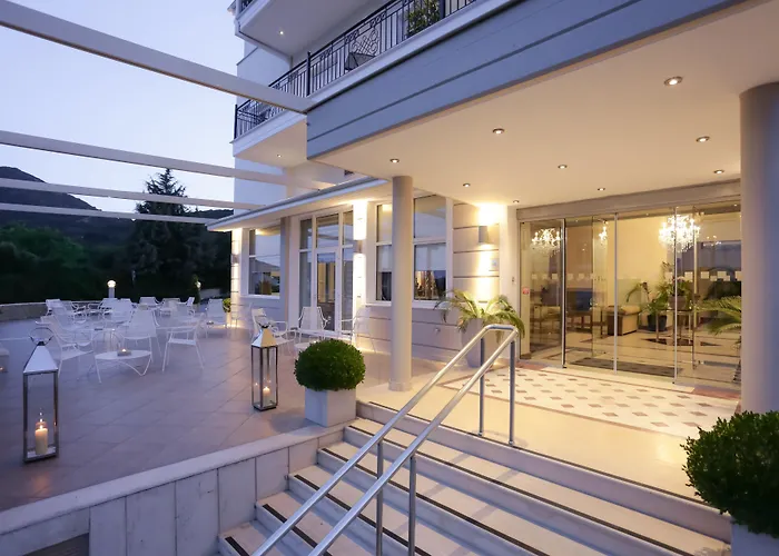 Chloe Luxury Hotel