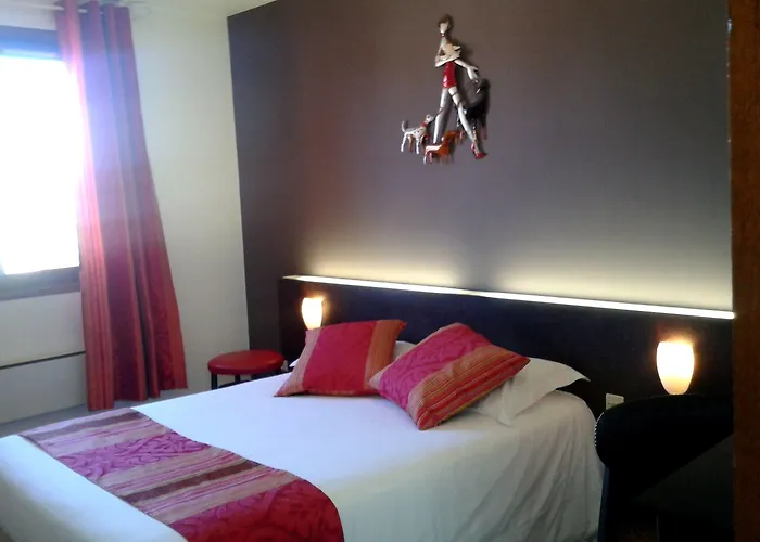 Le Merle Blanc Hotel Logis