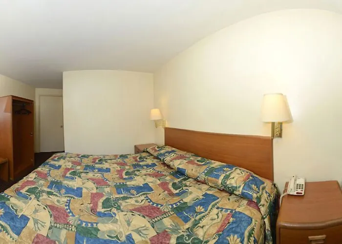 Travelers Inn