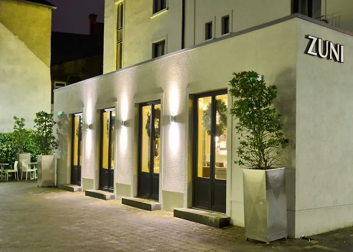 Zuni Restaurant & Boutique Hotel