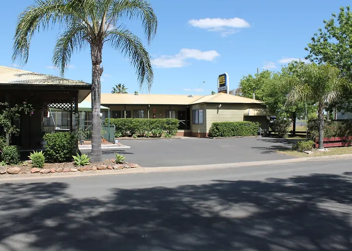 Lake Forbes Motel
