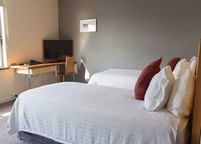Ocean Beach Hotel