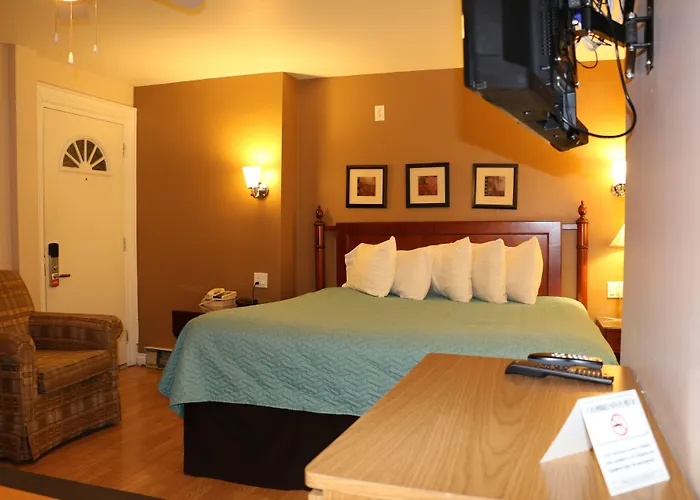 Midtown Motel & Suites