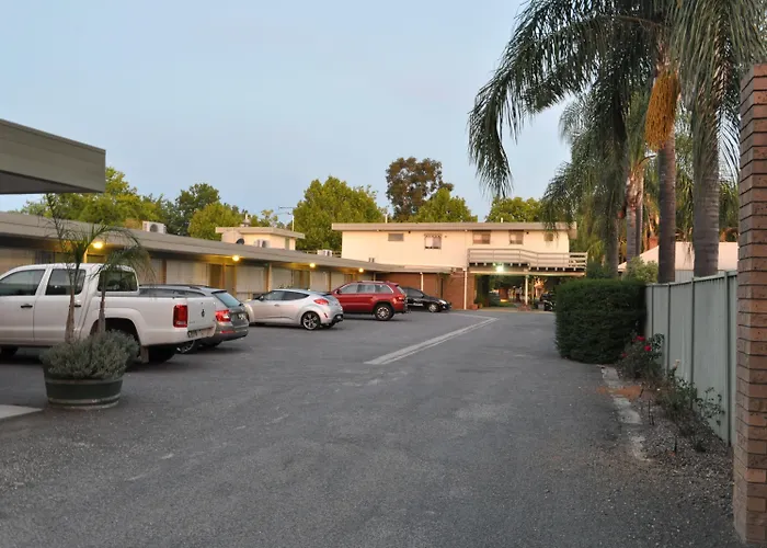 Albury Burvale Motor Inn