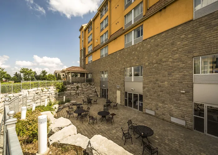 Monte Carlo Inn & Suites Downtown Markham