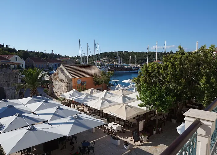 Balhambra Suites - Adults Only
