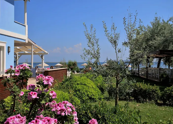 Cundavilla Hotel & Suites