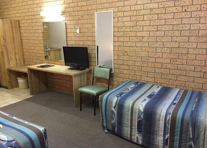 Three Ways Motel