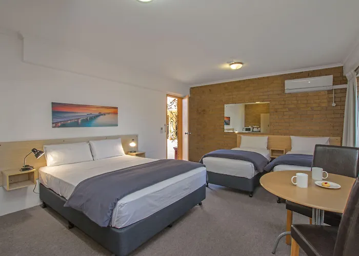 River Street Motel