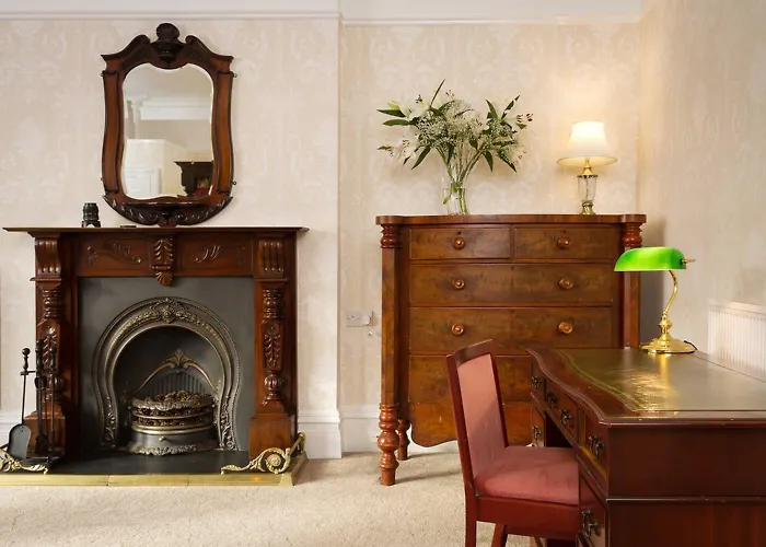 Lincoln House Private Hotel