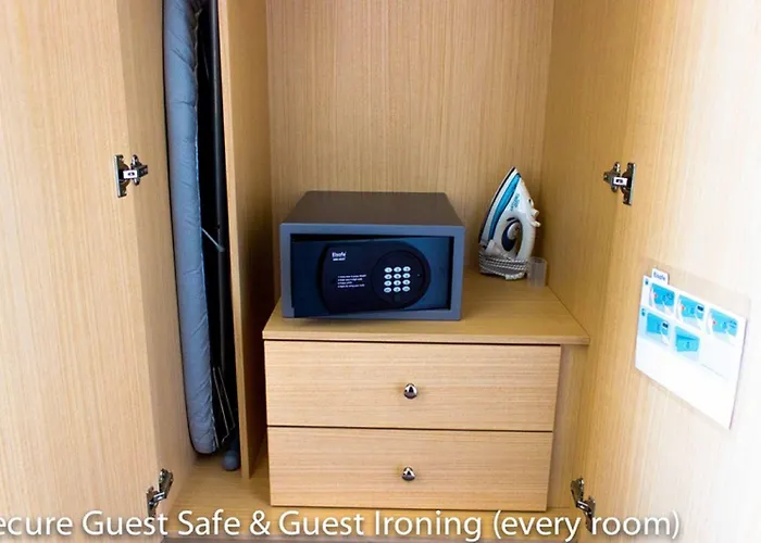 Airport Ascot Motel