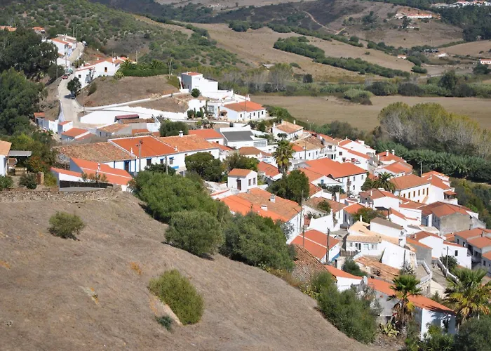 Amazigh Hostel Ensuite Rooms & Dorms With Shared Kitchen