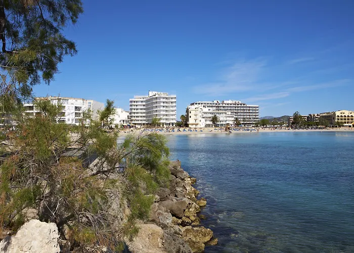 Universal Hotel Perla