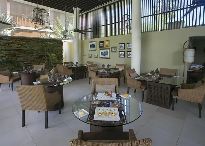 Dhevatara Beach Hotel