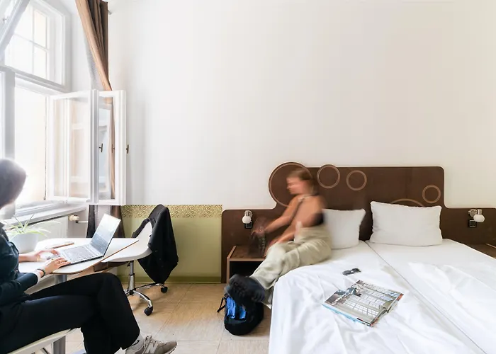 Three Little Pigs Hostel - Your Berlin Castle