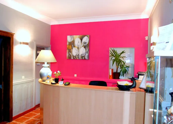 Logis Hotel L'Occitan 2 Etoiles