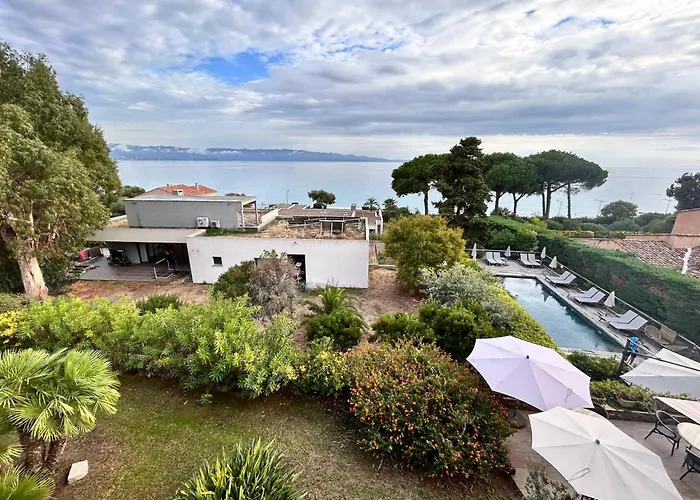 Hotel La Pinede
