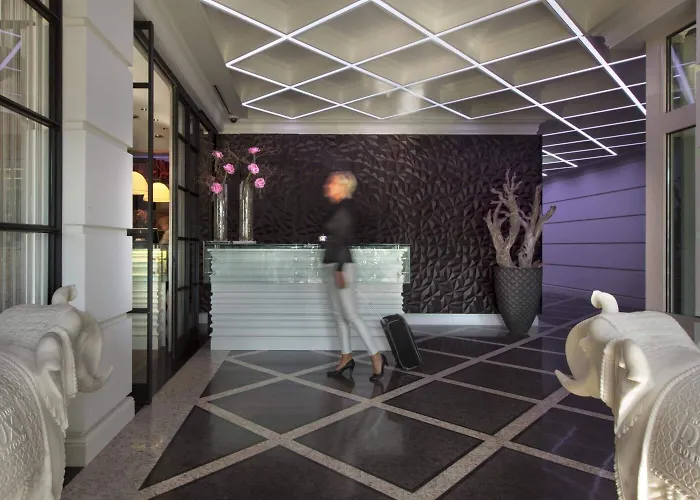 Hotel Dux