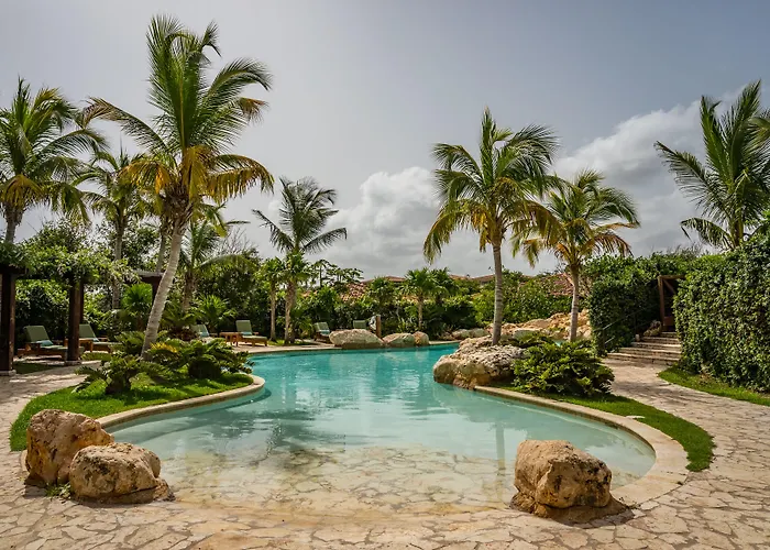 Royal Isabela
