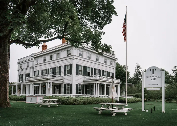 Topping Rose House