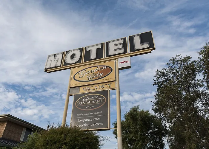 Garden City Motor Inn