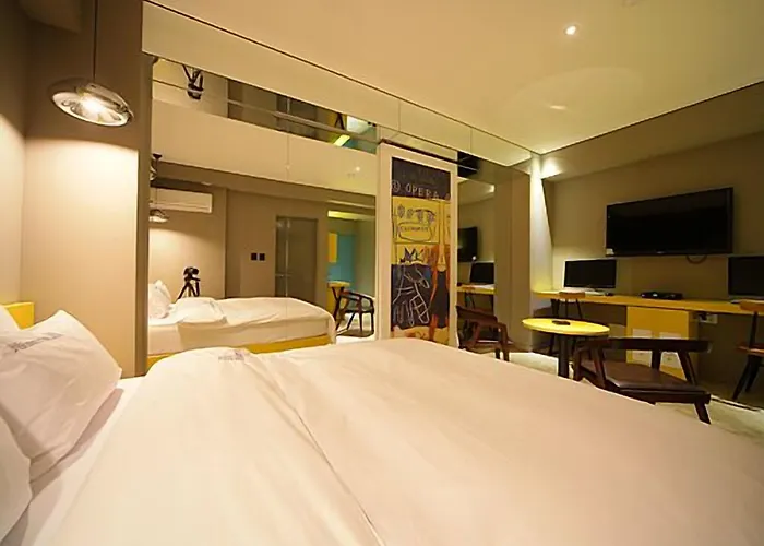 Sinchon Hotel Gaeul