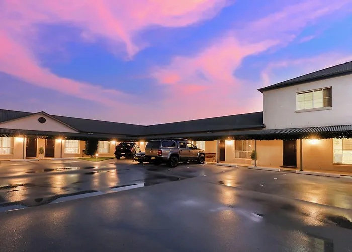 Breakout Motor Inn