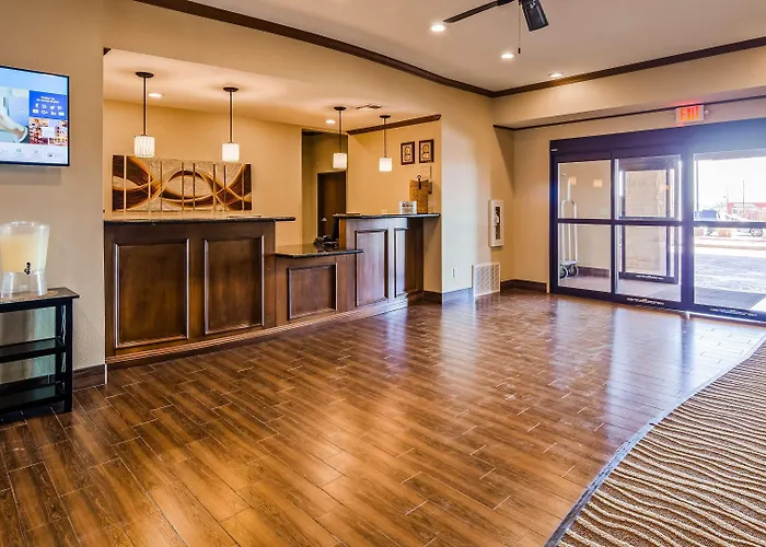 Best Western Plus Seminole Hotel & Suites
