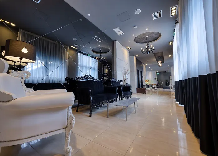 Gallery Art Hotel