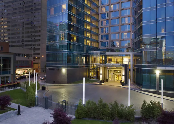 Courtyard Par Marriott Montreal Centre-Ville