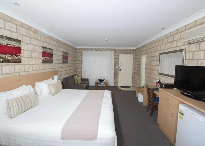 Great Divide Motor Inn
