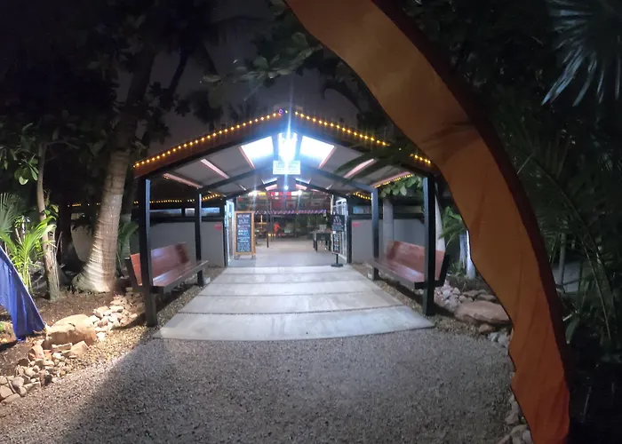 Cable Beach Backpackers