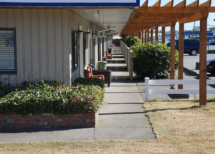 Westward Inn & Suites
