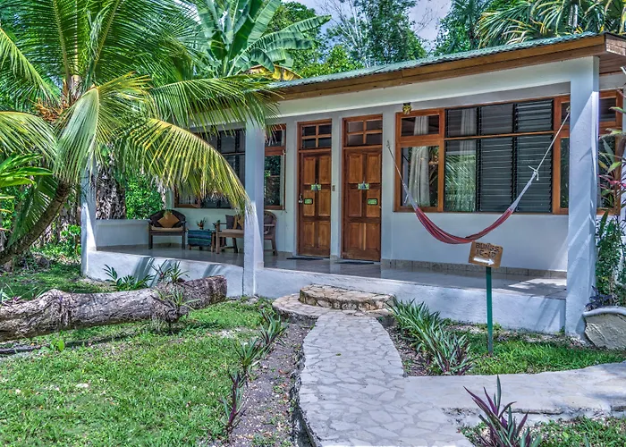 Hotel Jaguar Inn Tikal