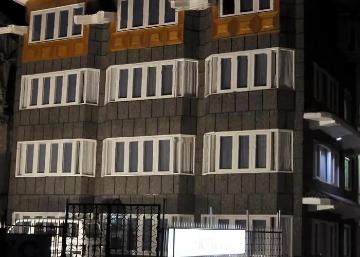 Hotel Pacific