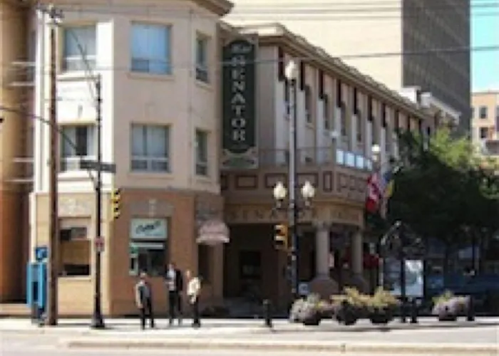 Hotel Senator