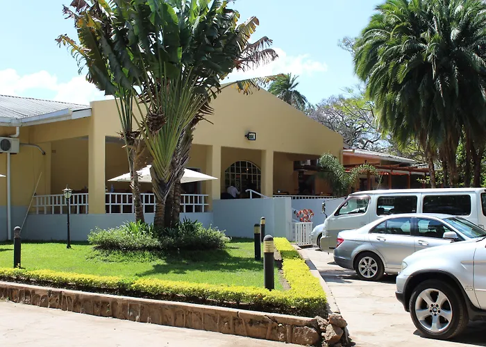 Casa Mia Lodge & Restaurant