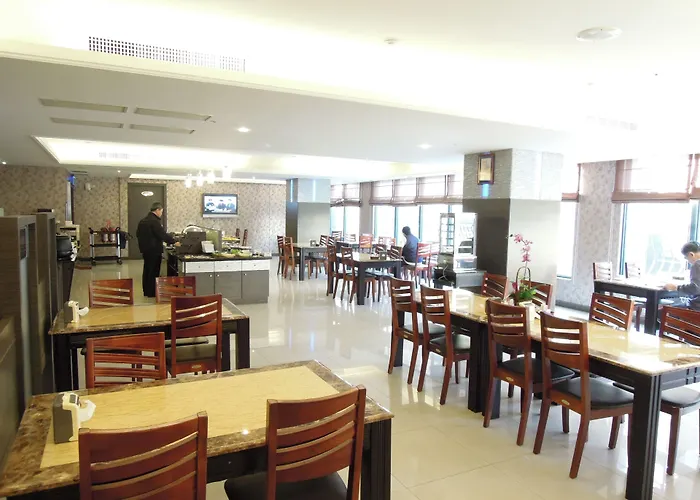Shihzuwan Hotel - Kaohsiung Station