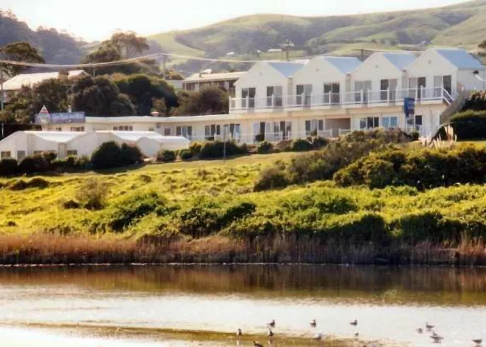 A Great Ocean View Motel