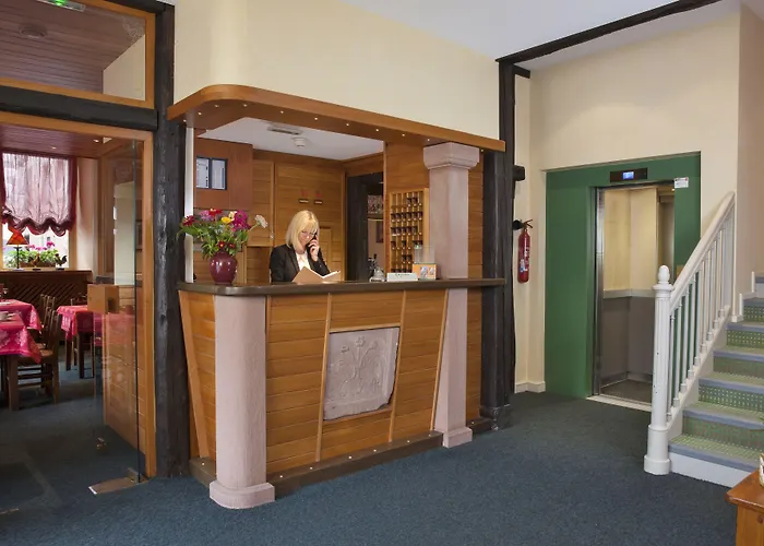 Logis Hotel De La Tour