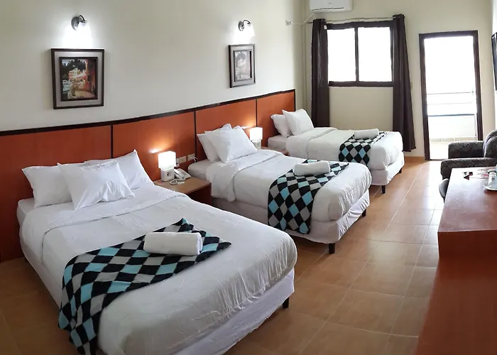 Express Inn Coronado & Camping