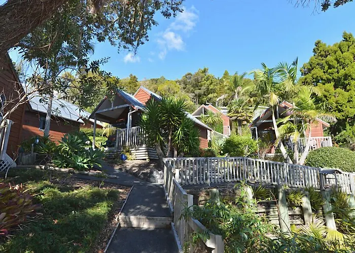 Bay Cabinz Motel