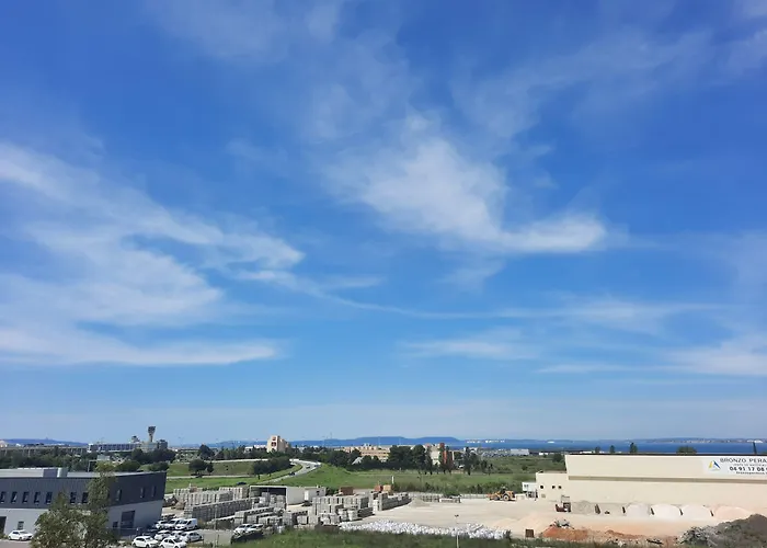 Holiday Inn Express - Marseille Airport By Ihg
