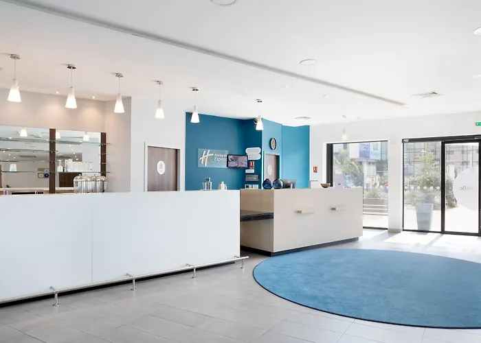 Holiday Inn Express - Marseille Airport By Ihg