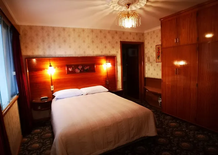 Motel Mayfair On Cavell