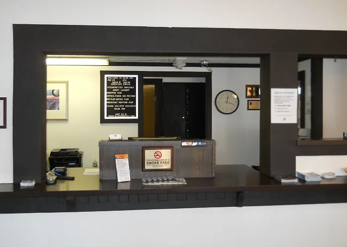 Value Inn Motel - Milwaukee Airport South