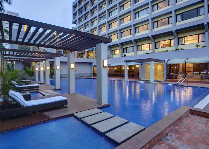 Dolphin Hotel